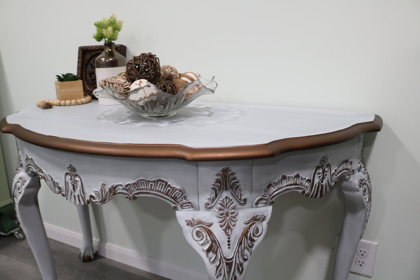 Chippendale Entryway Table