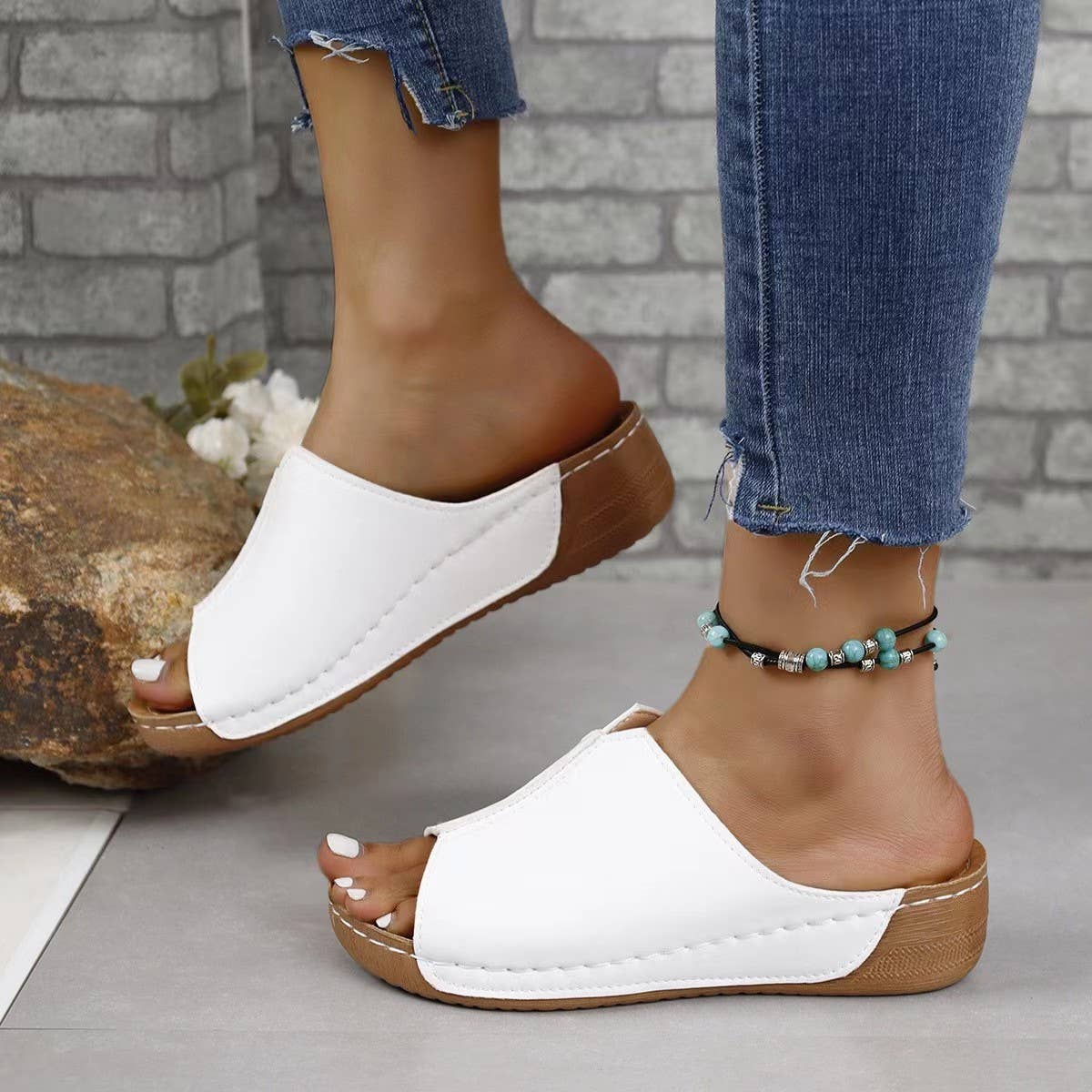 Simple Wedge Sandals